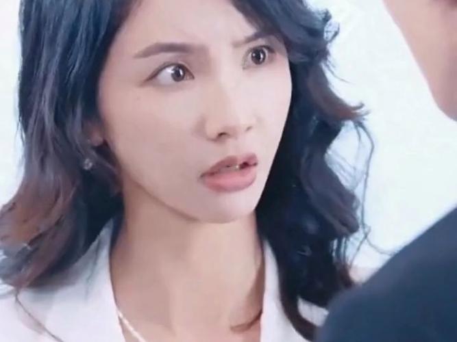 战帝的冰山美女老婆封面图